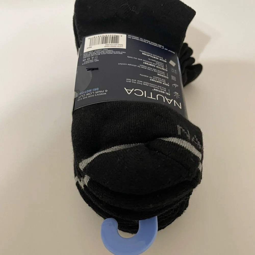 New NAUTICA Women’s 6 pair black low cut dry motion socks